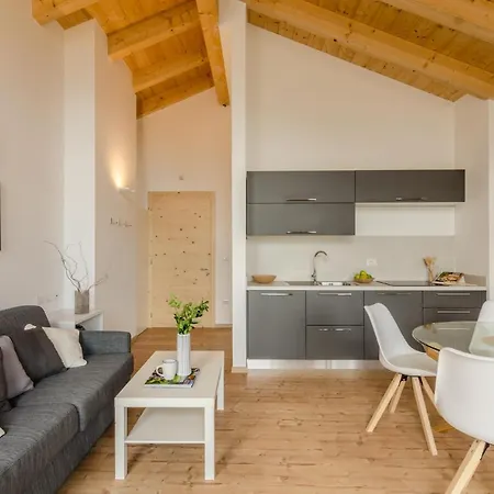 Orizzonti D'anaunia Aparthotel Tassullo